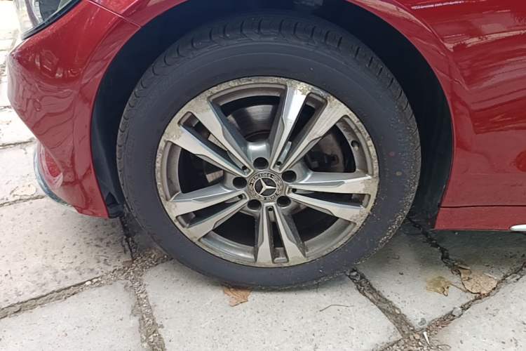 Used Mercedes-Benz C-Class 2017 Facelift C 200 L Sport Edition Left Front Wheel Hub