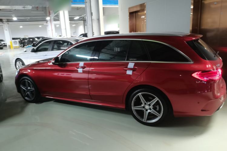 Used Mercedes-Benz C-Class 2017 C 200 station wagon Left Side