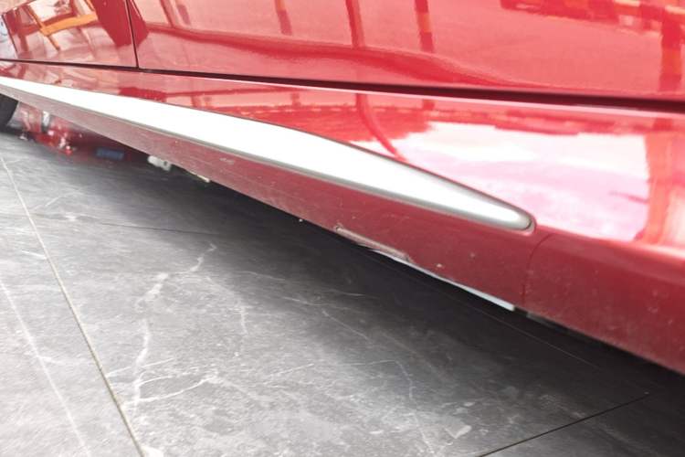 Used Mercedes-Benz C-Class 2017 Facelift C 200 L Sport Edition Left Side Sill