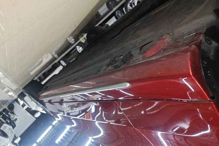 Used Mercedes-Benz C-Class 2017 C 180 L Sport Edition Left Side Sill