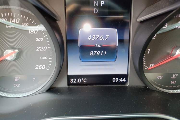 Used Mercedes-Benz C-Class 2017 C 200 Sport Edition Odometer Close Up
