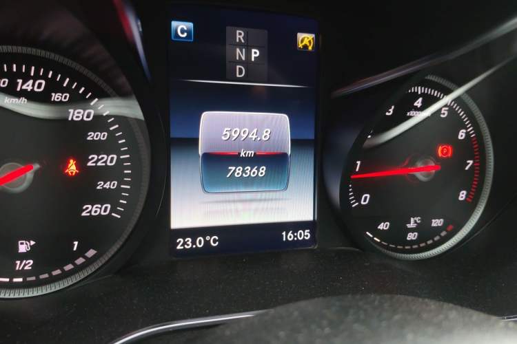 Used Mercedes-Benz C-Class 2017 Restyled C 180 L Fashion Edition Sport Version Odometer Close Up