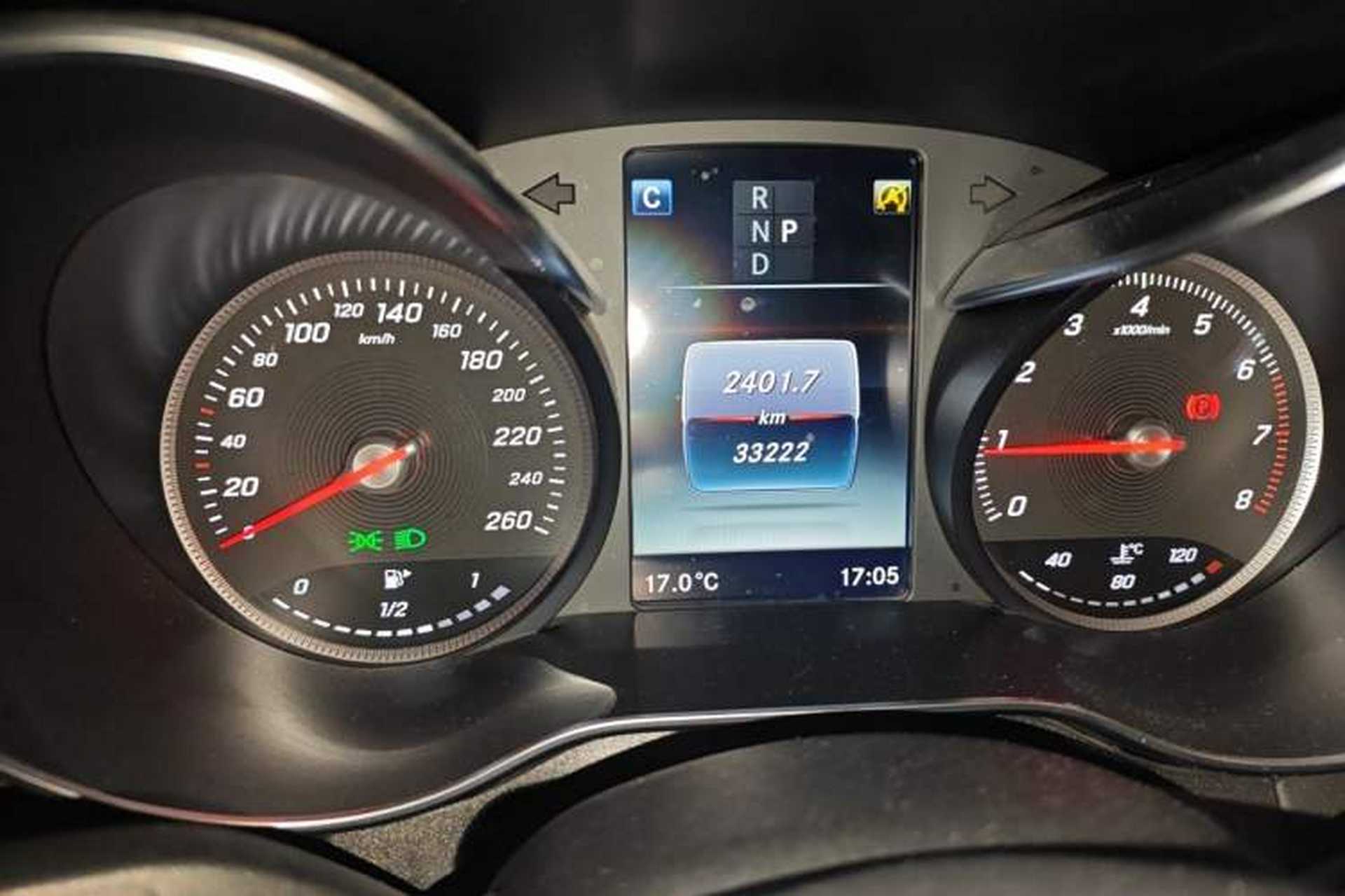 Used Mercedes-Benz C-Class 2017 Facelift C 200 L Sport Edition Odometer Close Up