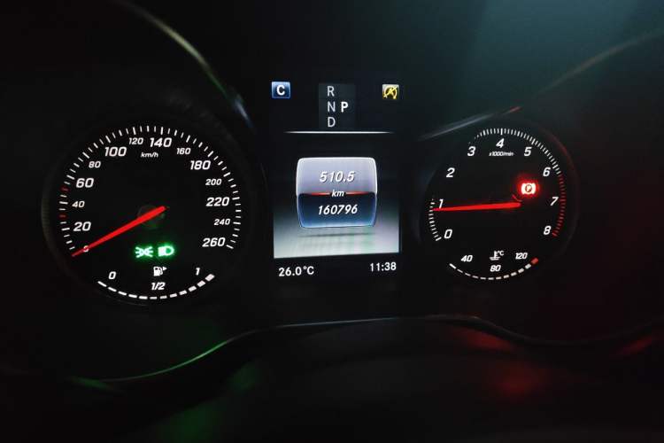 Used Mercedes-Benz C-Class 2017 C 180 L Sport Edition Odometer Close Up