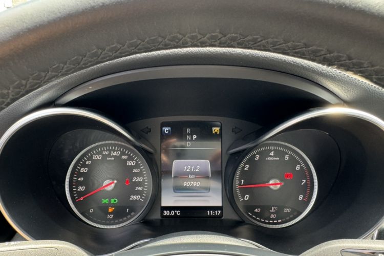 Used Mercedes-Benz C-Class 2017 Restyled C 180 L Fashion Edition Sport Version Odometer Close Up