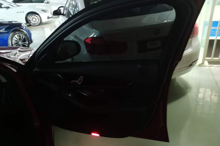 Used Mercedes-Benz C-Class 2017 C 200 station wagon Right Front Door Interior