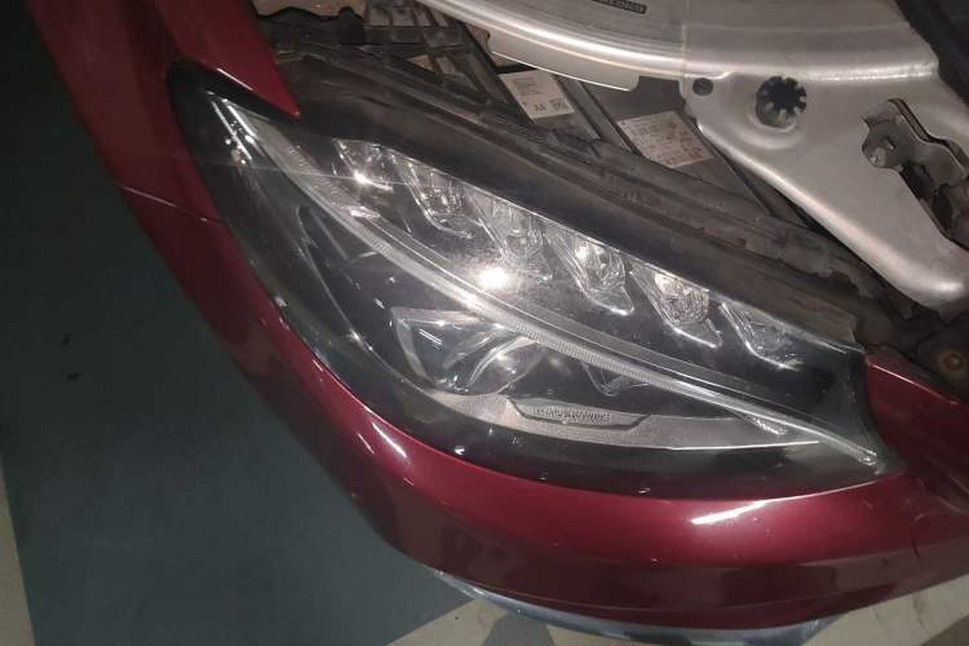 Used Mercedes-Benz C-Class 2017 Facelift C 200 L Sport Edition Right Front Headlight