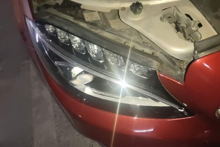 Used Mercedes-Benz C-Class 2017 Facelift C 200 L Sport Edition Right Front Headlight
