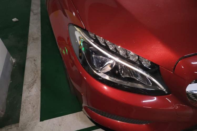 Used Mercedes-Benz C-Class 2017 Restyled C 200 Sport Edition Right Front Headlight