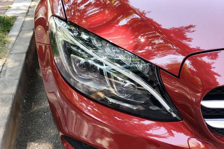 Used Mercedes-Benz C-Class 2017 Facelift C 200 Sport Edition 4MATIC Right Front Headlight