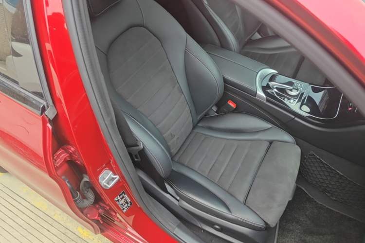 Used Mercedes-Benz C-Class 2017 Restyled C 200 Sport Edition Right Front Seat