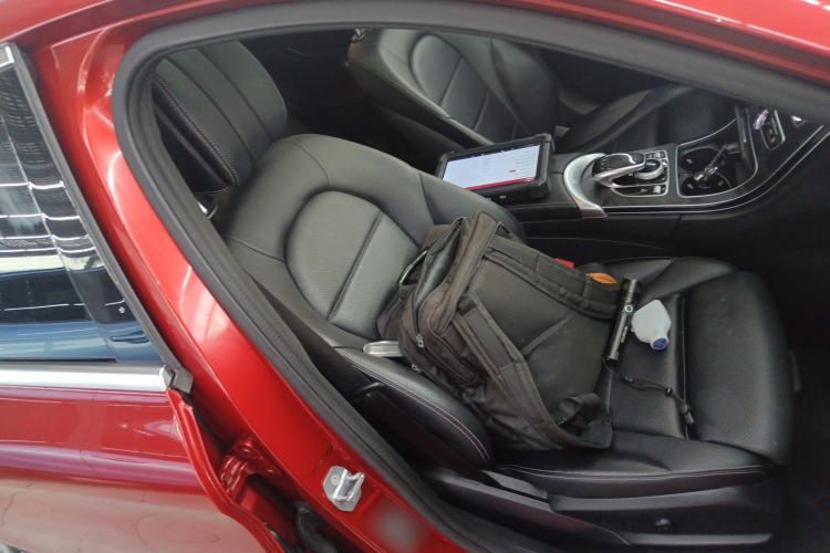 Used Mercedes-Benz C-Class 2017 Facelift C 200 L Sport Edition Right Front Seat