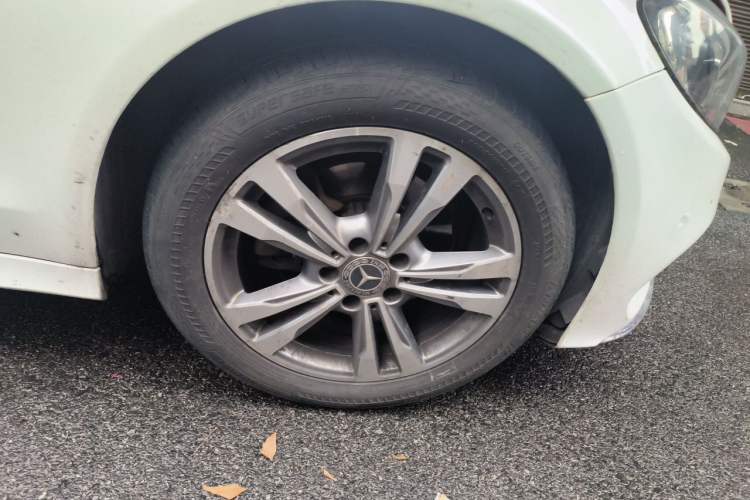 Used Mercedes-Benz C-Class 2017 C 200 L Sport Edition Right Front Wheel Hub