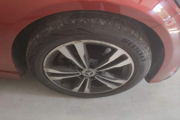 Used Mercedes-Benz C-Class 2017 Restyled C 200 Sport Edition Right Front Wheel Hub