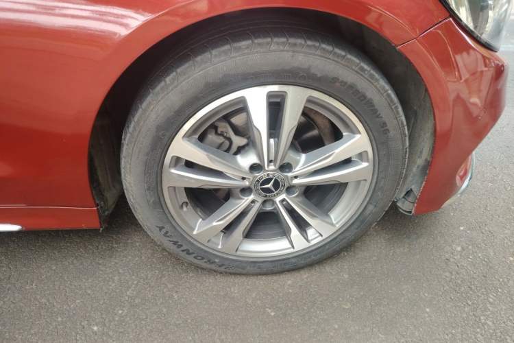 Used Mercedes-Benz C-Class 2017 Facelift C 200 L Sport Edition Right Front Wheel Hub