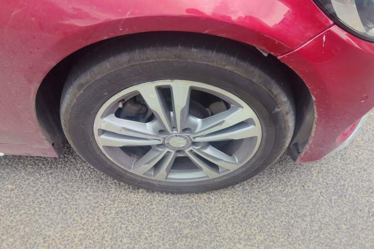 Used Mercedes-Benz C-Class 2017 C 200 L Sport Edition Right Front Wheel Hub
