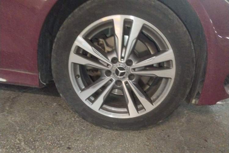 Used Mercedes-Benz C-Class 2017 C 200 L Sport Edition Right Front Wheel Hub