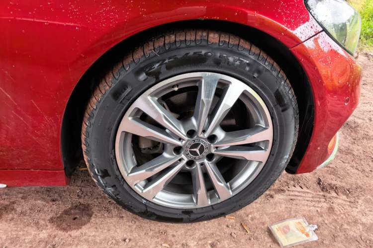 Used Mercedes-Benz C-Class 2017 Facelift C 200 L Sport Edition Right Front Wheel Hub