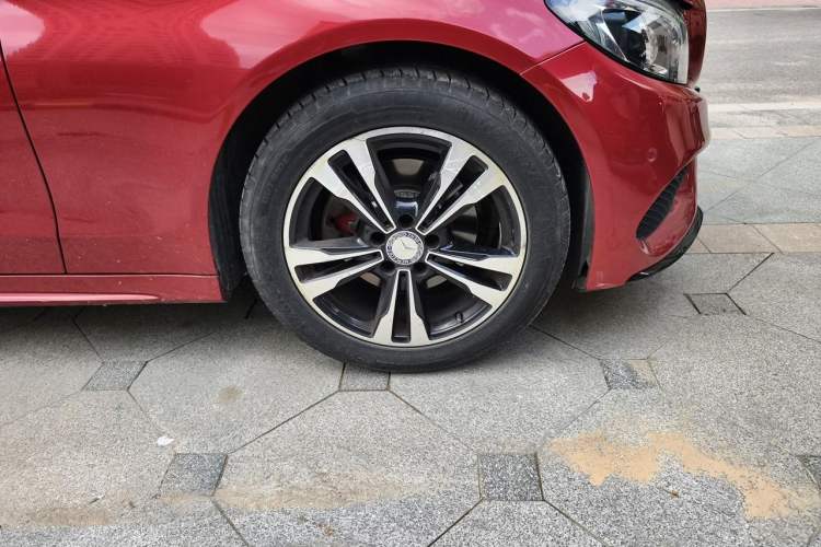 Used Mercedes-Benz C-Class 2017 C 200 Sport Edition Right Front Wheel Hub