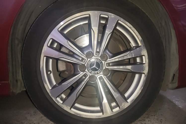 Used Mercedes-Benz C-Class 2017 Facelift C 200 L Sport Edition Right Front Wheel Hub