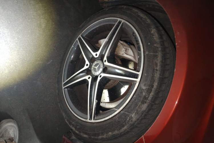 Used Mercedes-Benz C-Class 2017 Facelift C 200 Coupe Right Front Wheel Hub