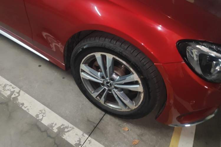 Used Mercedes-Benz C-Class 2017 Facelift C 200 L Right Front Wheel Hub