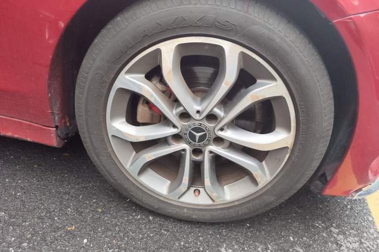 Used Mercedes-Benz C-Class 2017 Restyled C 180 L Fashion Edition Sport Version Right Front Wheel Hub