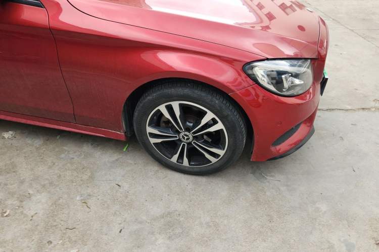 Used Mercedes-Benz C-Class 2017 C 200 Sport Edition Right Front Wheel Hub