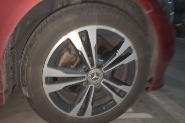 Used Mercedes-Benz C-Class 2017 Restyled C 200 Sport Edition Right Front Wheel Hub