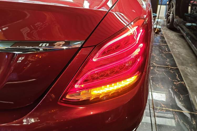 Used Mercedes-Benz C-Class 2017 C 200 L Sport Edition Right Rear Taillight