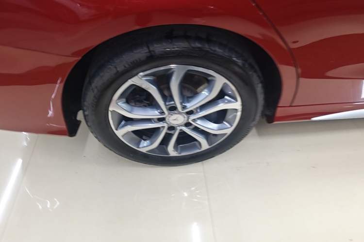 Used Mercedes-Benz C-Class 2017 C 180 L Sport Edition Right Rear Wheel Hub