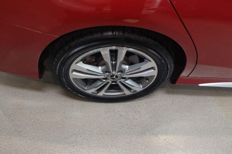 Used Mercedes-Benz C-Class 2017 Facelift C 200 L Sport Edition Right Rear Wheel Hub