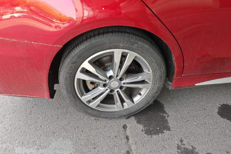 Used Mercedes-Benz C-Class 2017 C 200 L Sport Edition Right Rear Wheel Hub