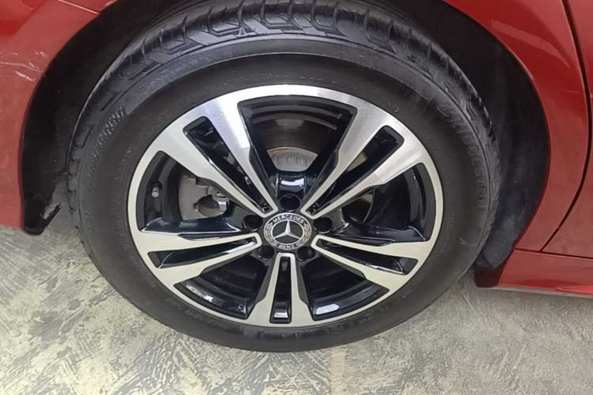 Used Mercedes-Benz C-Class 2017 Restyled C 200 Sport Edition Right Rear Wheel Hub