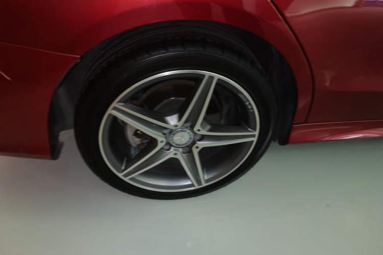 Used Mercedes-Benz C-Class 2017 C 200 station wagon Right Rear Wheel Hub