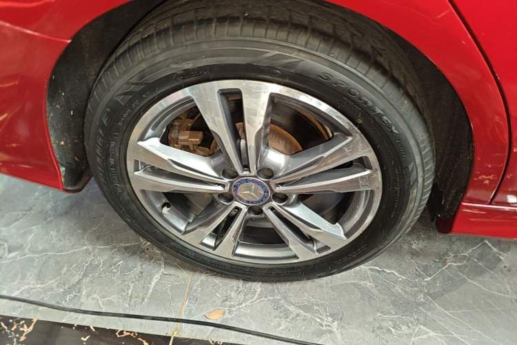 Used Mercedes-Benz C-Class 2017 C 200 L Sport Edition Right Rear Wheel Hub