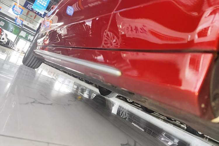 Used Mercedes-Benz C-Class 2017 C 200 L Sport Edition Right Side Sill