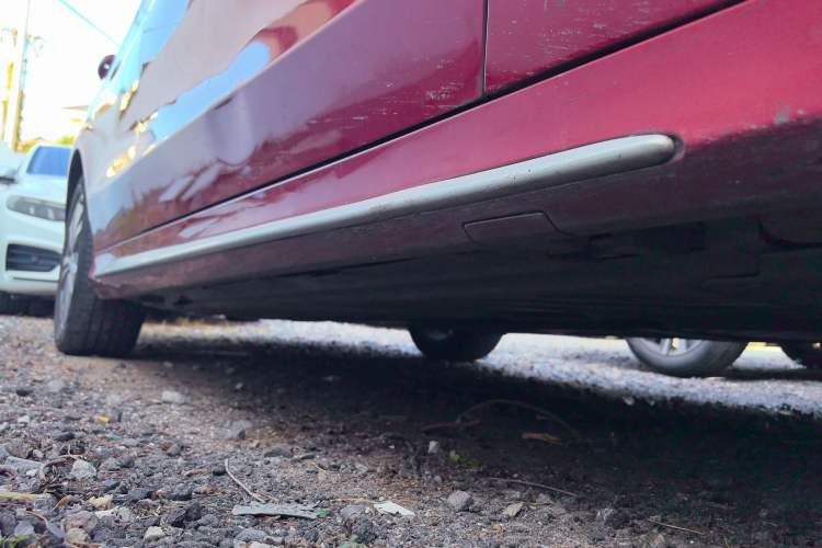 Used Mercedes-Benz C-Class 2017 C 200 L Sport Edition Right Side Sill