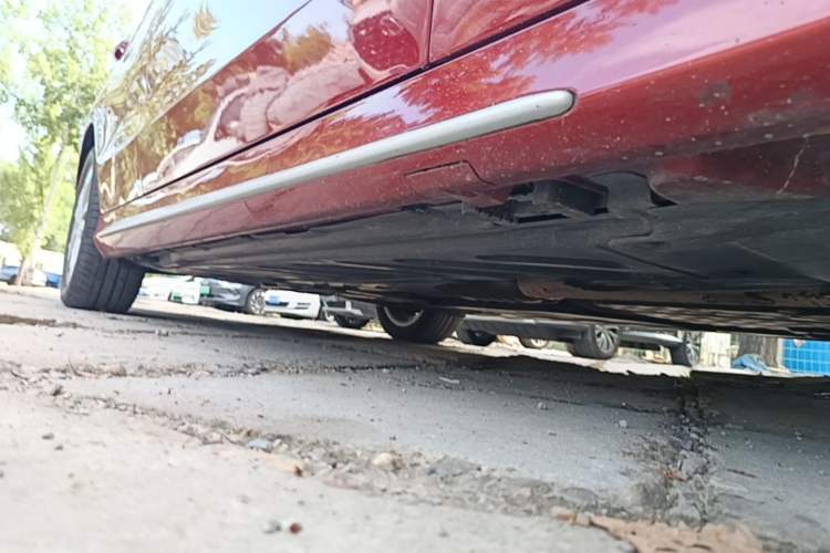 Used Mercedes-Benz C-Class 2017 Facelift C 200 L Sport Edition Right Side Sill