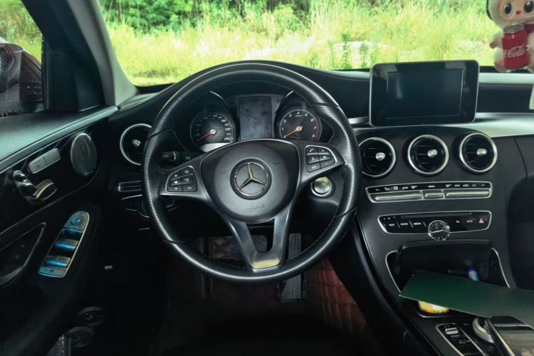 Used Mercedes-Benz C-Class 2017 Facelift C 200 L Sport Edition Steering Wheel