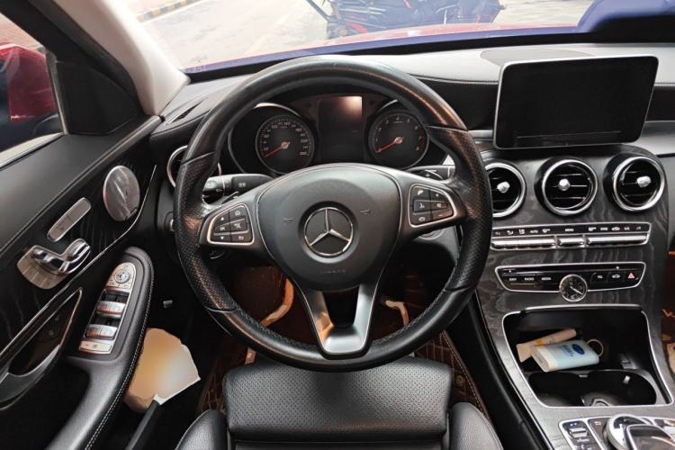 Used Mercedes-Benz C-Class 2017 Facelift C 200 L Sport Edition Steering Wheel