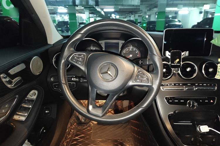 Used Mercedes-Benz C-Class 2017 Facelift C 200 L Sport Edition Steering Wheel