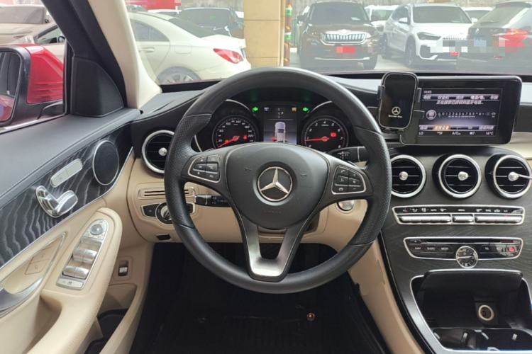 Used Mercedes-Benz C-Class 2017 Facelift C 200 L Sport Edition Steering Wheel