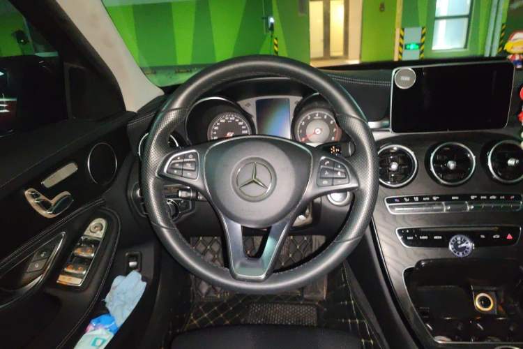Used Mercedes-Benz C-Class 2017 C 200 L Sport Edition Steering Wheel