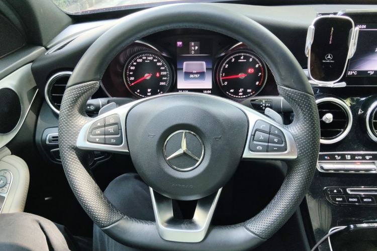 Used Mercedes-Benz C-Class 2017 Facelift C 200 Sport Edition 4MATIC Steering Wheel