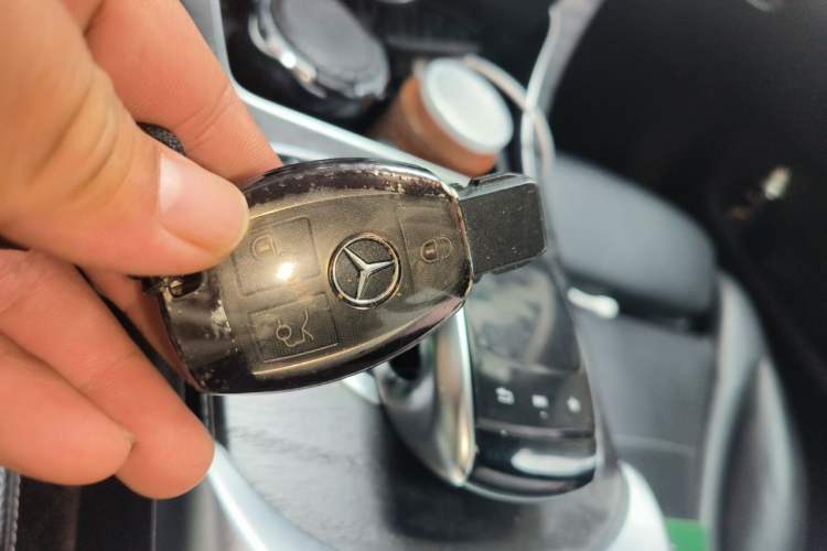 Used Mercedes-Benz C-Class 2017 C 200 L Sport Edition Vehicle Key