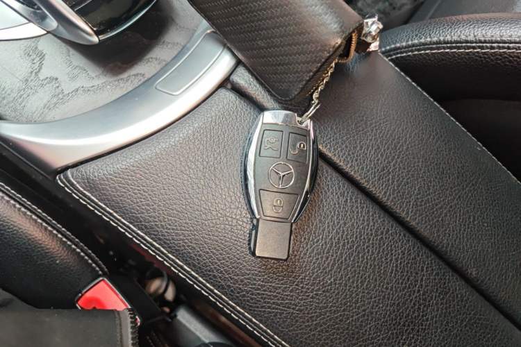 Used Mercedes-Benz C-Class 2017 Facelift C 200 L Sport Edition Vehicle Key