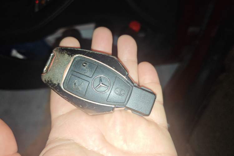 Used Mercedes-Benz C-Class 2017 C 200 L Sport Edition Vehicle Key