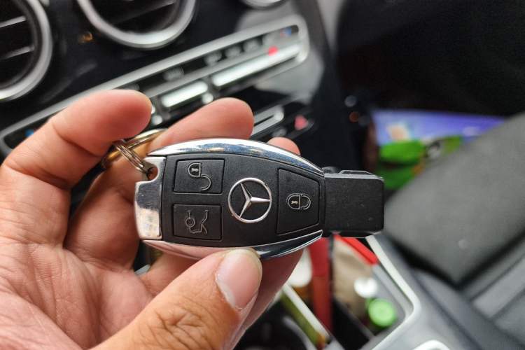 Used Mercedes-Benz C-Class 2017 C 200 Sport Edition Vehicle Key