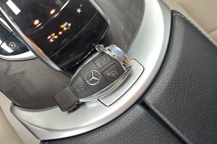 Used Mercedes-Benz C-Class 2017 C 200 L Sport Edition Vehicle Key